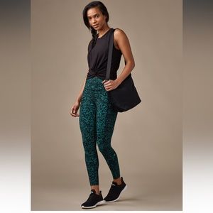 Lululemon NWOT Fast & Free 7/8 Tight size 4